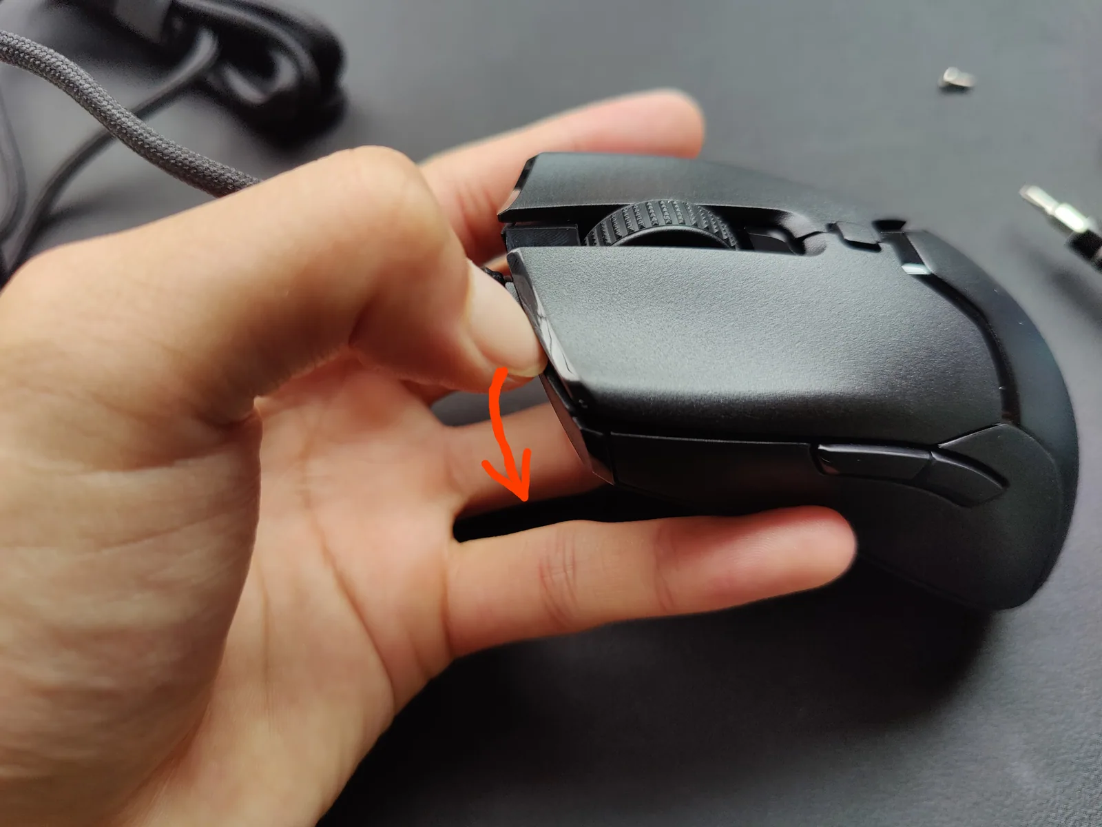 The Viper Mini shell opened